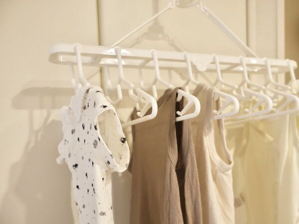 部屋干しが臭わなくなる？　意外なアイテムに「納得」「真似する」