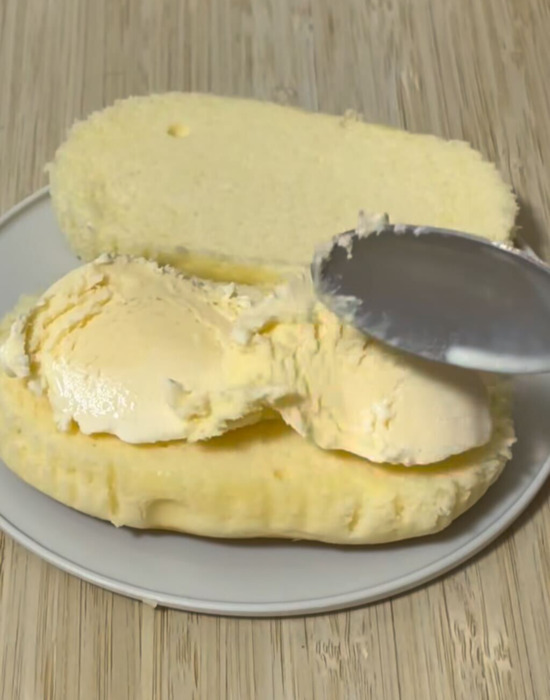 パンとアイスのアレンジに「最高」「おいしすぎ」　凍らせたら夏の定番！