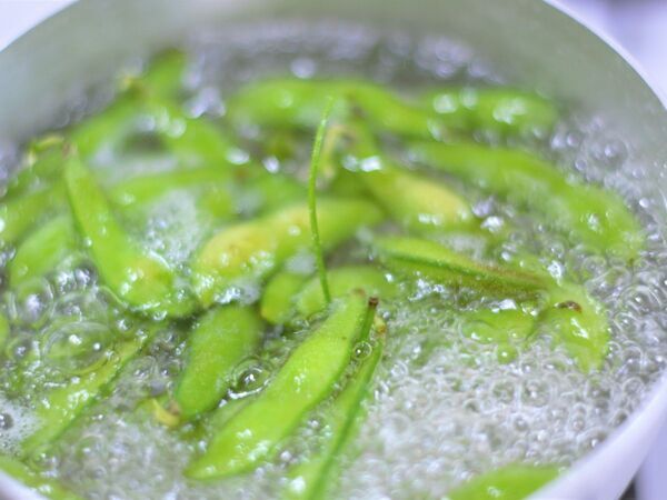 枝豆やパスタをゆでた後の汁　意外な効果に「便利すぎ」「真似する」【4選】