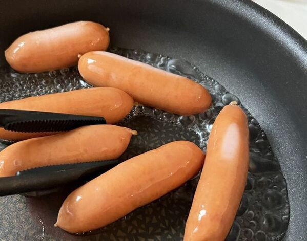 「ウインナーに切れ目って必要？」　企業の回答に「衝撃」「今日から変える」【4選】