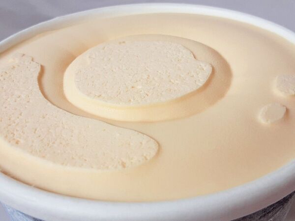 「カップ麺の蓋、押さえておいて」　友人の行動に「天才？」「迷惑？」【4選】