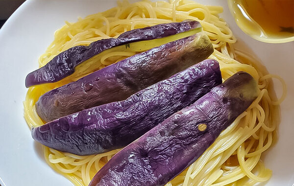 大量のナスを一度に使える！　ミツカンが教える簡単レシピに「するする食べられる」