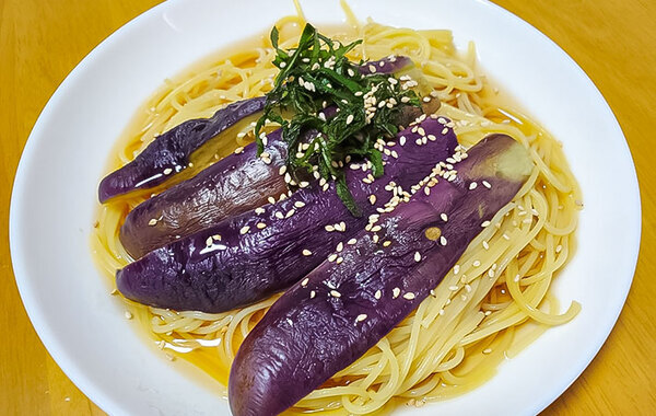 大量のナスを一度に使える！　ミツカンが教える簡単レシピに「するする食べられる」