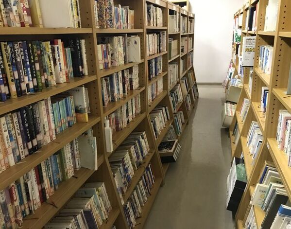 「走っていいのはメロスだけ」　図書館の張り紙に利用者が大爆笑した理由【4選】