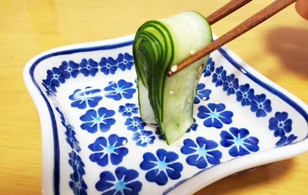 キュウリの浅漬け　斜め切りではなく…「最高の食感」「箸が止まらない」【簡単レシピ】