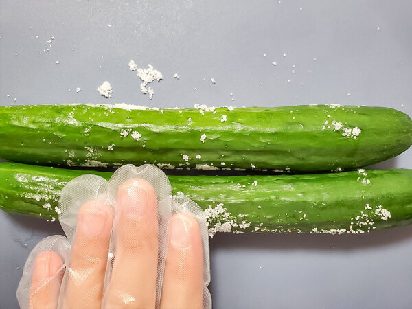 キュウリの浅漬け　斜め切りではなく…「最高の食感」「箸が止まらない」【簡単レシピ】