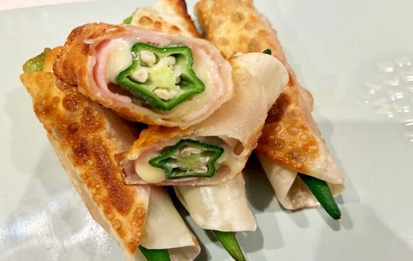 食べる手が止まらなくなる！　オクラのネバとろ×チーズがクセになる餃子巻きのレシピ