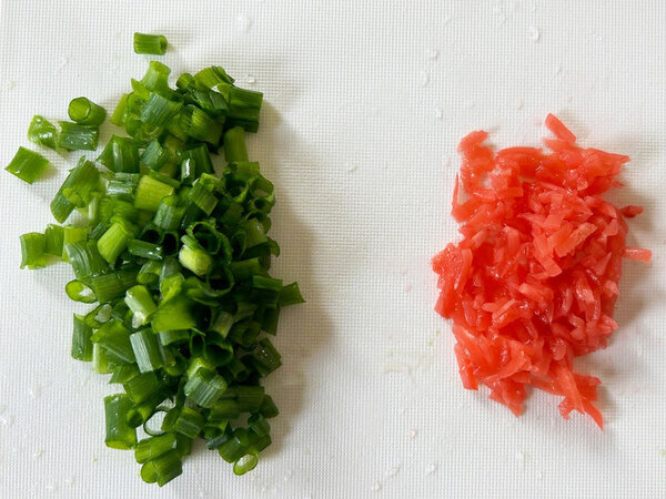 【簡単レシピ】　ちくわの磯辺焼きにちょい足しすると…？　出来上がったものに「たこ焼きみたい！」