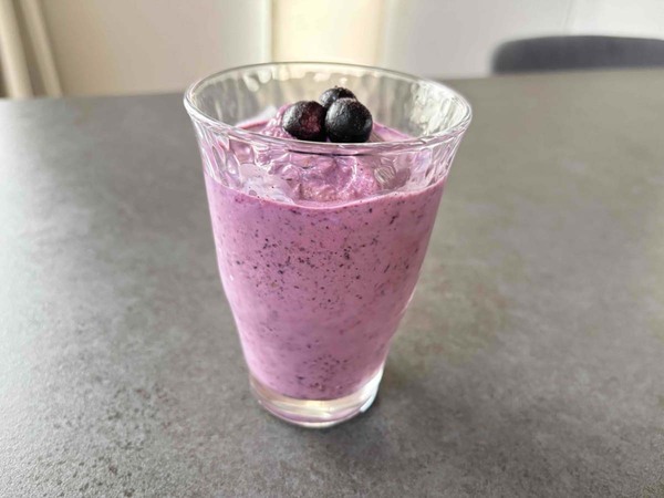 バニラアイスとヨーグルトを混ぜて…？　自宅で作れる飲み物に子供大興奮！【簡単レシピ】