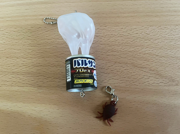 『バルサン』がカプセルトイになったので回してみたら…　想像以上の再現度にびっくり