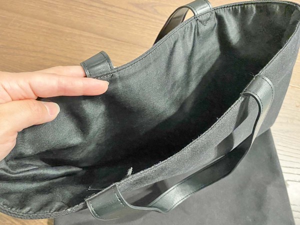 トートバッグの悩みを解決！　セリアで買った『マグネットホック』に「大満足」「不安なくなった」