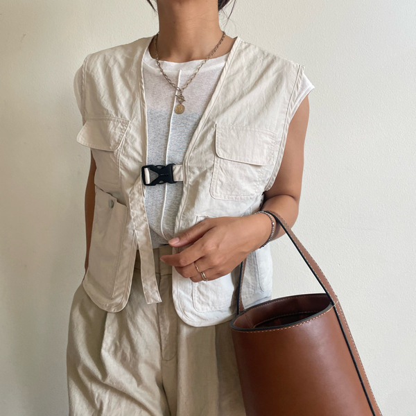 【しまむらのタンクトップ】爆安869円で『様見え』！　残暑コーデの救世主