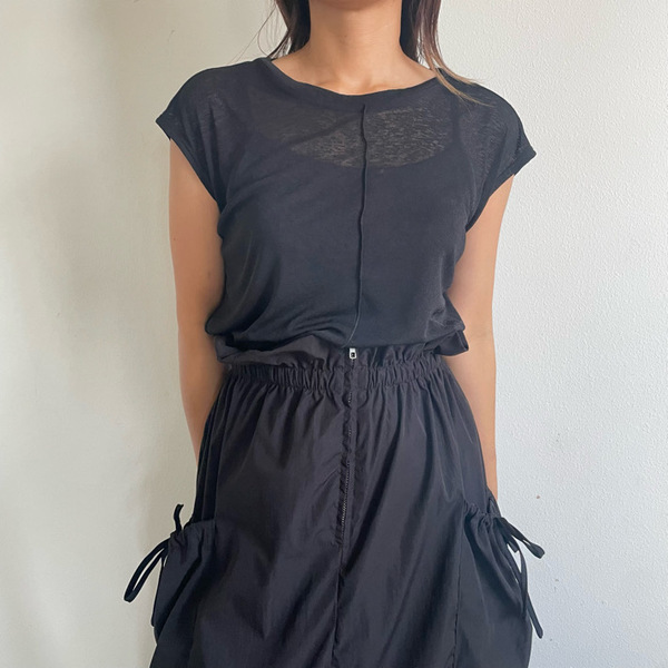 【しまむらのタンクトップ】爆安869円で『様見え』！　残暑コーデの救世主