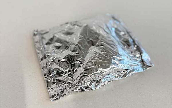 アルミホイルをフライパンに敷くと？　企業が考えた意外な活用法【防災】