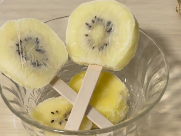 フルーツを冷凍しただけなのに！　手作りアイスに「簡単すぎ」「毎日食べたい」