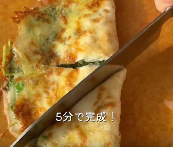 ライスペーパーをフライパンにおいて…　簡単朝食メニューに「ハマりそう」「絶対作る」