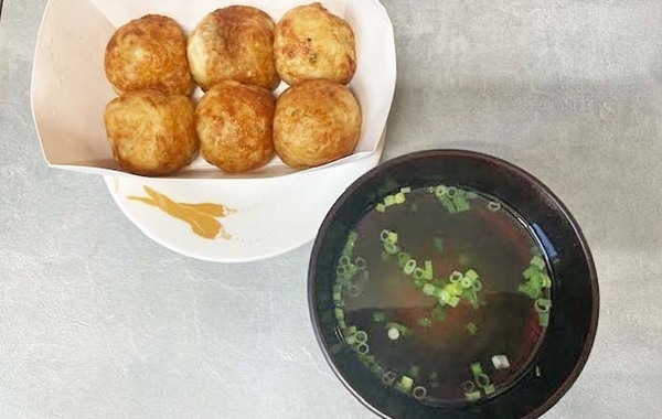 ソースに飽きたらやってみて！　冷凍たこ焼きのアレンジに「ハマった」「夜食にもいい！」