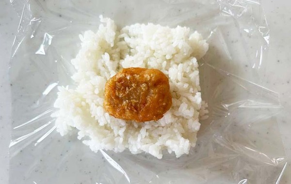 【子供が大喜び】冷凍食品を活用！　おにぎりレシピを紹介