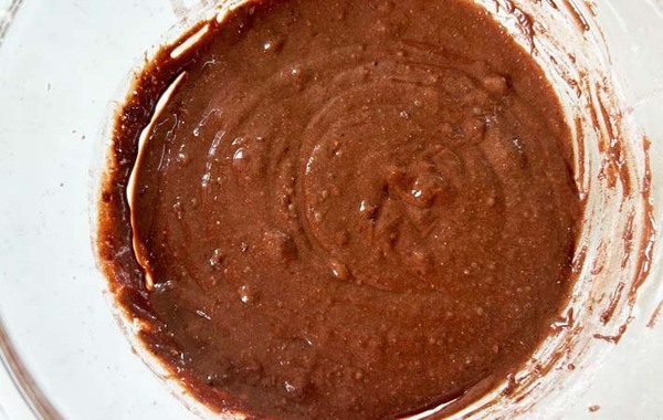 オーブンは使わない！　森永製菓が教える、身近な材料だけで作る“しっとりブラウニー”のレシピ