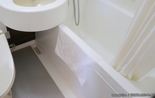 使い終わったホテルのタオル、どこに置くのが“スタッフ視点で楽”？　東横インが明かした『ベストな場所』