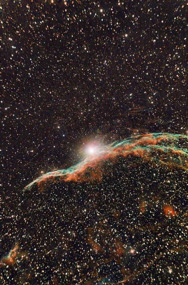 数千年前に爆発した『超新星』　高校生が撮影した写真が「火の鳥みたい」