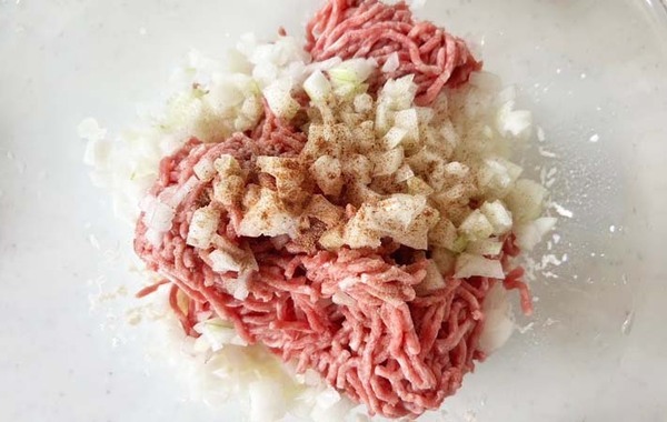 いつもと一味違います！　卵入りハンバーグのレシピが「簡単で嬉しい！」