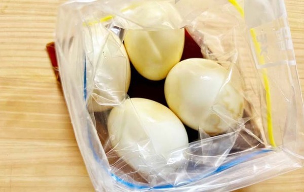 大さじ2杯入れてみて！　味玉作りに使った意外な調味料とは…？　【簡単レシピ】