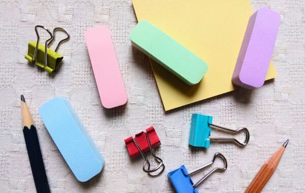 紙を折っただけで収納革命！　5ポケットボックスに「便利すぎ」「真似したい」【暮らしの工夫4選】