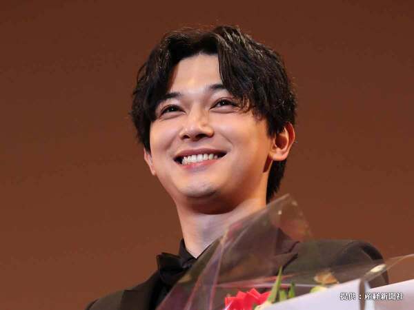 興行収入150億円突破！　大ヒット映画『国宝』オフショットを公開した俳優たち