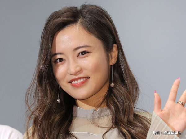 小島瑠璃子が芸能活動再開を発表　近影に「金髪お似合いです！」「また見られて嬉しい」