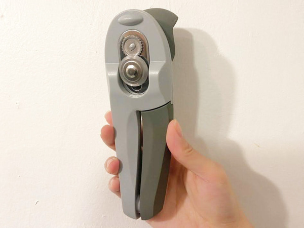 「どうやって使うの？」　カナダで見つけた『缶切り』、驚きの見た目が…