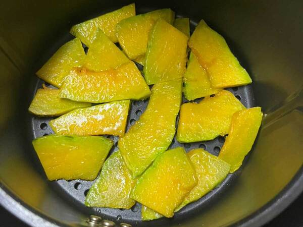 甘くないカボチャ、煮物以外の食べ方は？　「簡単でおいしい」「お弁当に使える」