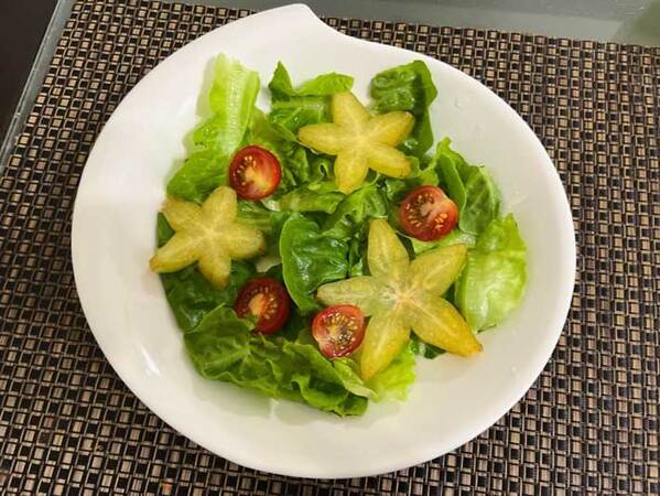 「星の形をしてる！」　枝豆の横にいた『謎の果実』を買って食べてみた