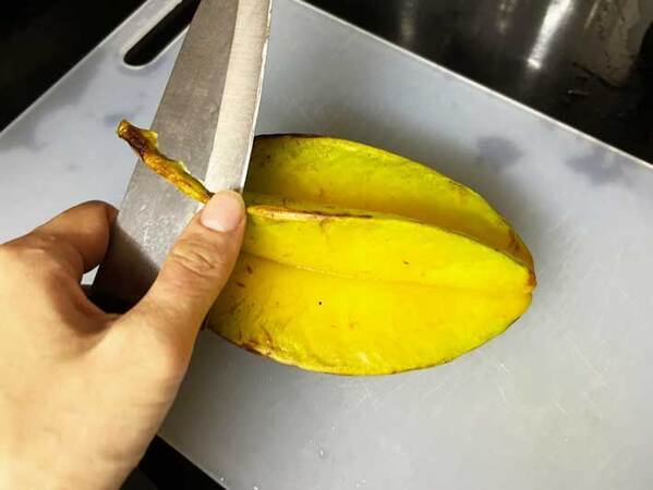 「星の形をしてる！」　枝豆の横にいた『謎の果実』を買って食べてみた