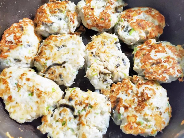 家族が大絶賛した『つくね』　材料に使ったのは…？「旨味とコクが段違い」「食べる手が止まらん」