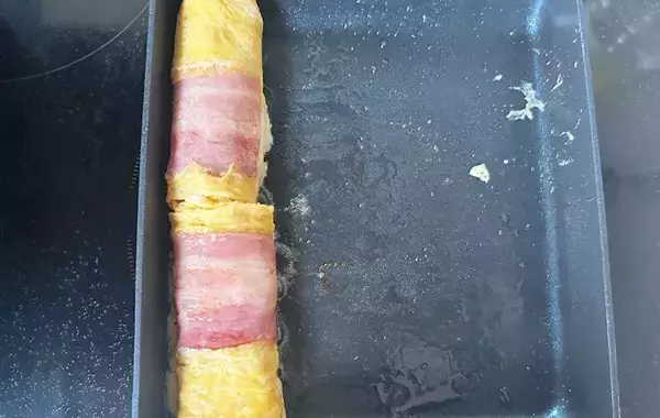 いつもの作り方は忘れて！　出汁も砂糖も使わない『玉子焼き』に「最高！」「弁当にピッタリ」