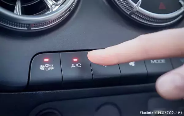 カーエアコンの謎のスイッチ『A/Cボタン』ってなに？　意外と知らない使い道とは…