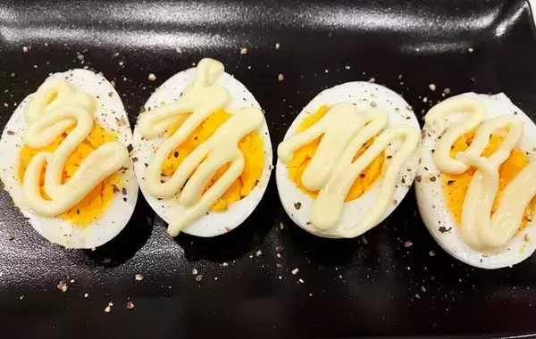 この食べ方が一番うまい？　ゆで卵の新たな食べ方に「満足度高すぎる」「超簡単」