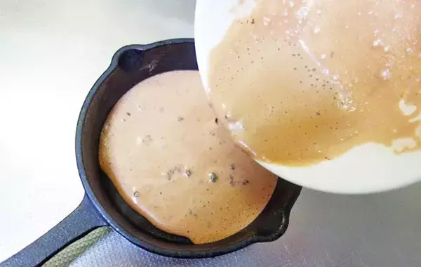 溶かしたスーパーカップにマシュマロをのせて…　できたスイーツに、子供が大興奮！