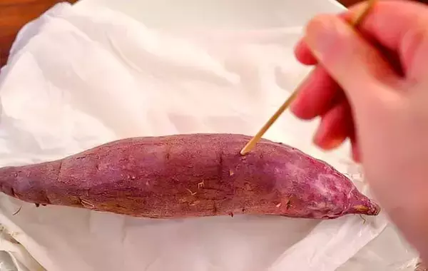 「食べる前に3時間…」　サツマイモの新たな食べ方に「試す価値あり」「これは楽しい！」