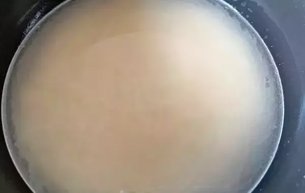 角切りにしたサツマイモを…　炊飯器で完成する一品に「子供もモリモリ食べた！」