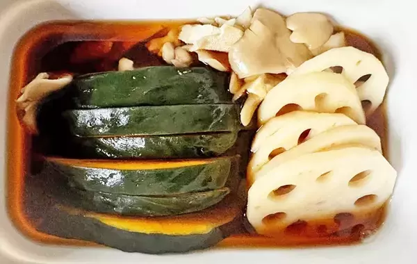 【レンチンレシピ】味つけはめんつゆのみ！　秋の味覚をたっぷり食べる焼きびたし