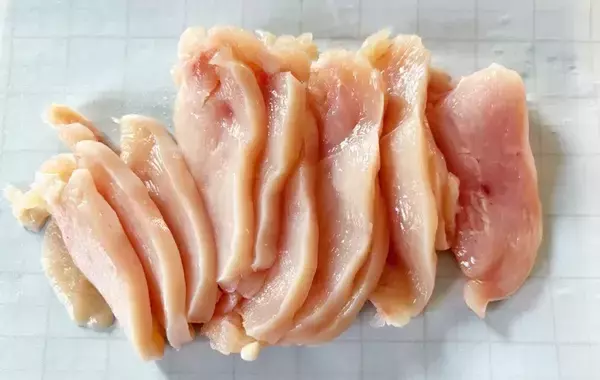 2人分があっという間になくなる！　ブロッコリーと鶏むね肉をレンチンしたら…？