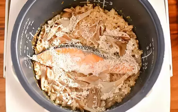 秋の夜長におかわりしたい！　管理栄養士おすすめの『炊き込みご飯』が絶品