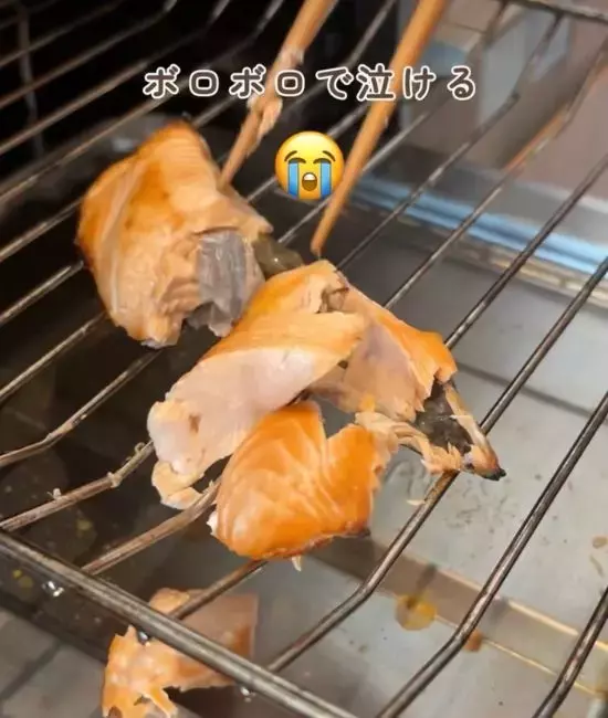 魚を焼く前に『お酢』を塗って！　意外と知らない調理テクに「マジかよ」「絶対試す」