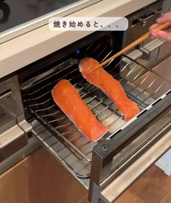 魚を焼く前に『お酢』を塗って！　意外と知らない調理テクに「マジかよ」「絶対試す」