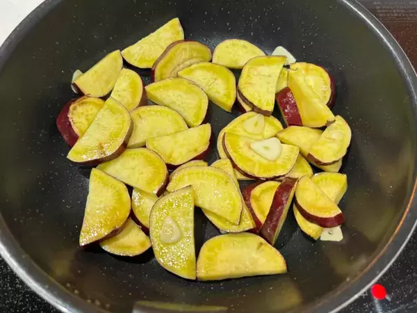 サツマイモを使ったおつまみに家族が大喜び！　実は相性抜群だった食材は？