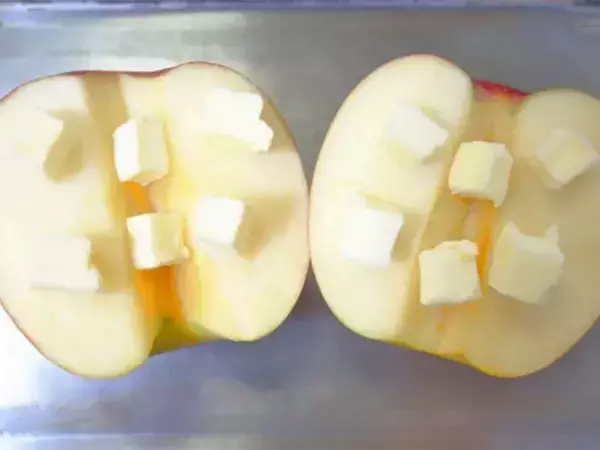 焼いてのせるだけ！　子供が驚く『りんごのおやつ』の作り方