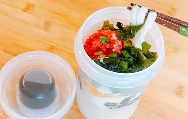 やっと買えた！　無印『ランチカプセル』の使い方に「大正解すぎる」「夫からも大好評」