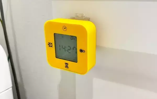 110円で自宅の収納が解決！　『ダイソー』フックのじゃない使い方に「目からウロコが落ちた」